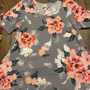 Lularoe Perfect T
